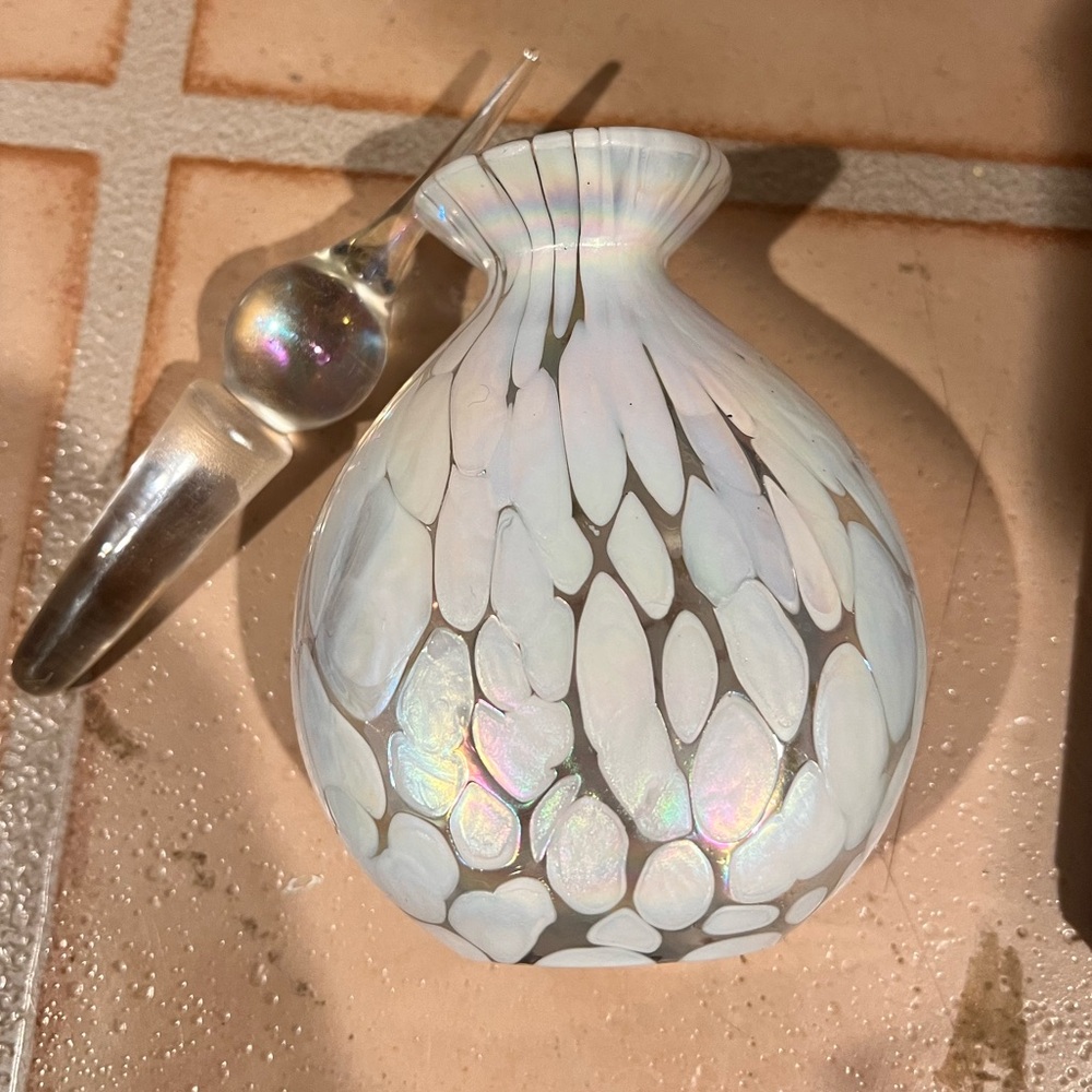 Vintage Russ Berrie Company Iridescent Blown Glass Perfume Bottle Mottled Vanity - Picture 9 of 12